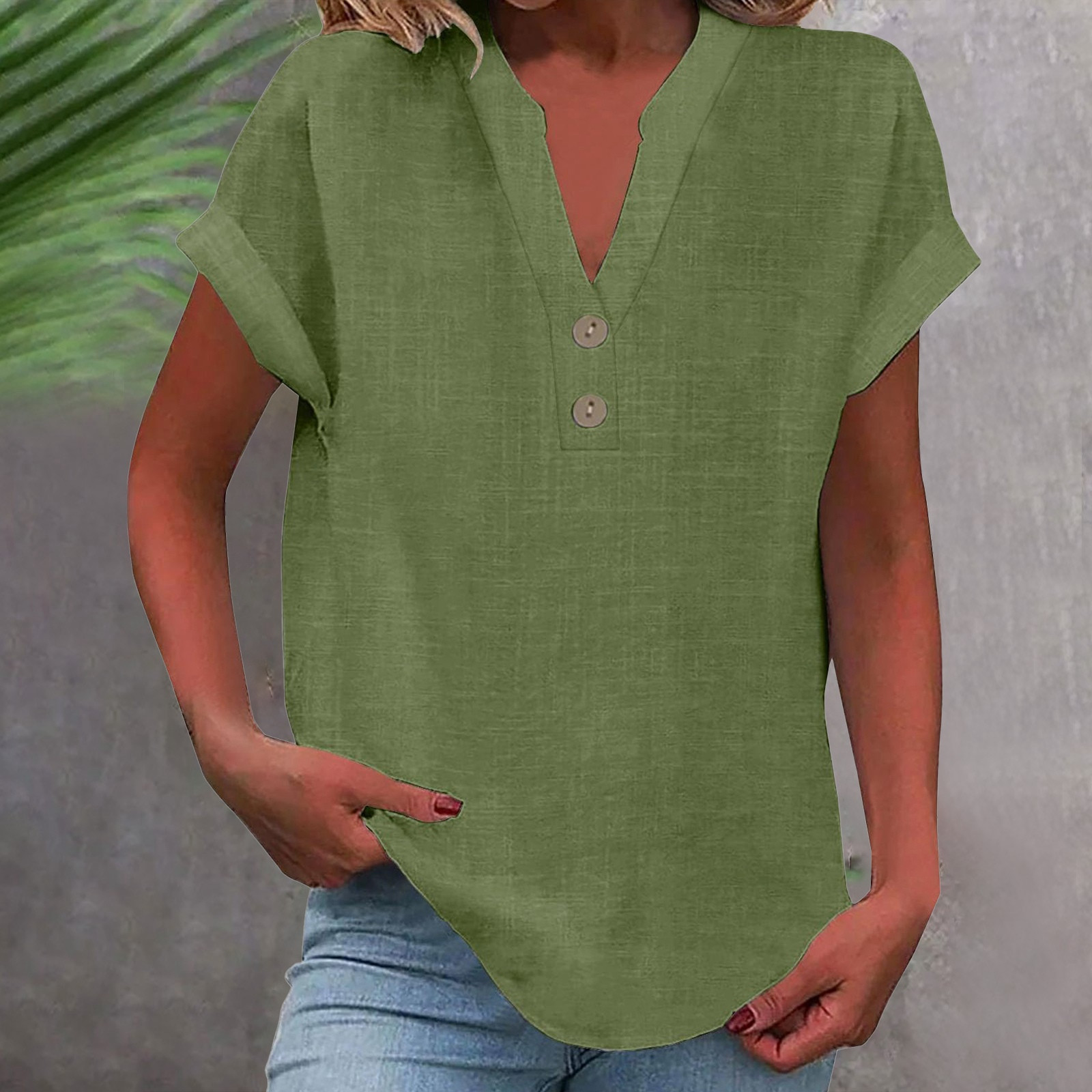 thumbnail image 2 of Camiseta sin mangas de verano holgada con cuello en V y pliegues para mujer: blusa fluida sin mangas con dobladillo curvo., 2 of 5